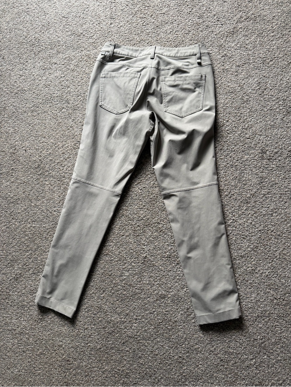 lululemon athletica Men's Slim Stretch Chinos in Light Gray